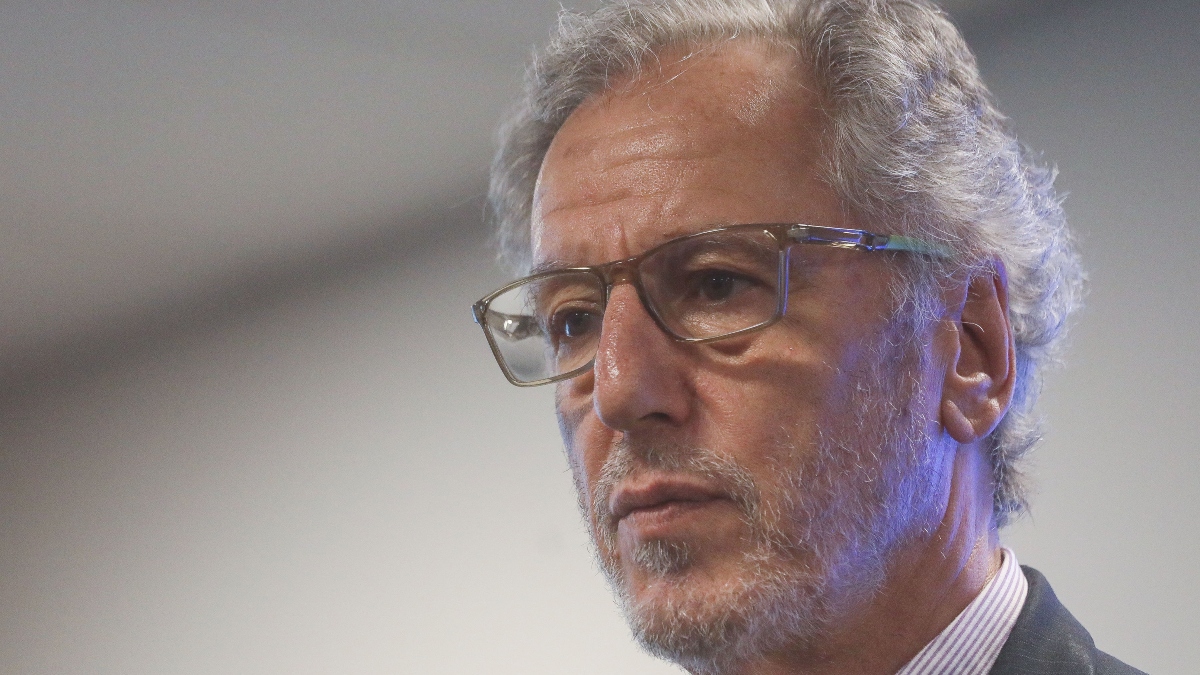 “No ha habido ningún acuerdo ni negociación”: Generadoras desmienten al biministro García respecto a un pacto de compensación por cobros en exceso