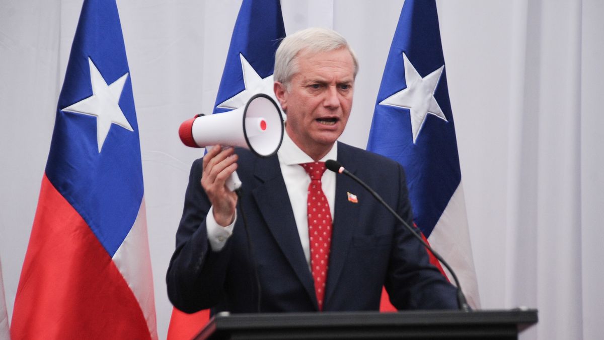 Kast tras arremetida de Jara a su propuesta sobre migrantes: “La única candidatura que plantea cosas imaginarias es la de Jara”