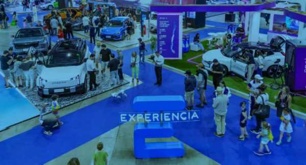 Foto superior de Experiencia E 2025.
