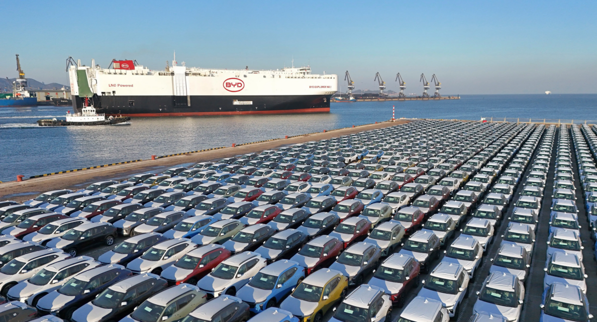 expansión global de fabricantes chinos de autos
