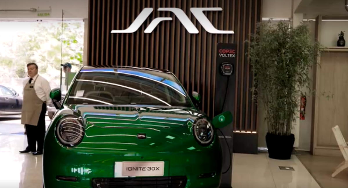 Auto de JAC Motors en Movicenter.