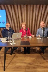 Panel de Universidad Central, donde hablaron de migrantes.