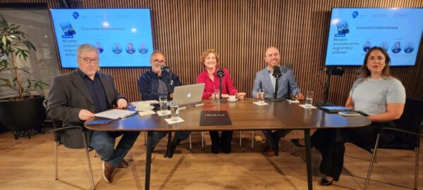 Panel de Universidad Central, donde hablaron de migrantes.