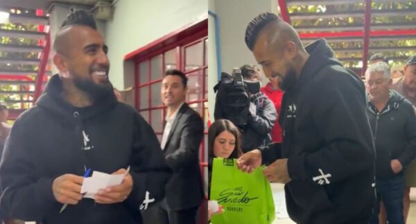 Arturo Vidal votando