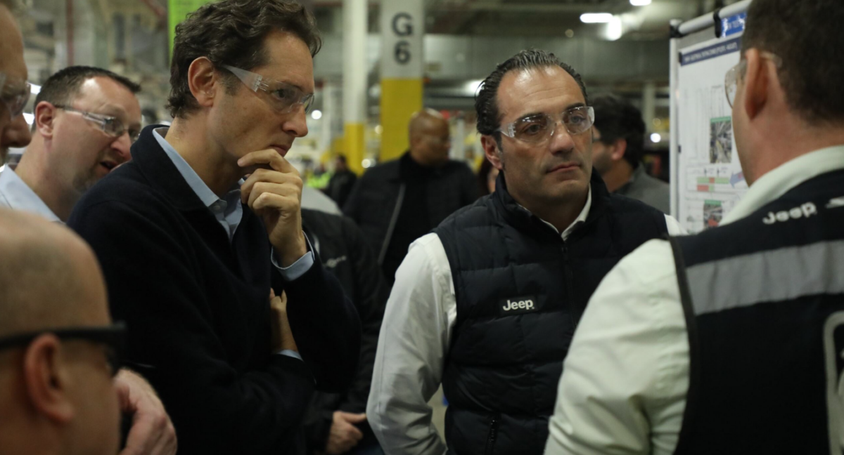 John Elkann, presidente de Stallantis, y Antonio Filosa, CEO de la misma compañía.