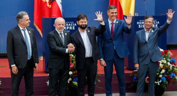 Cumbre Democracia Siempre