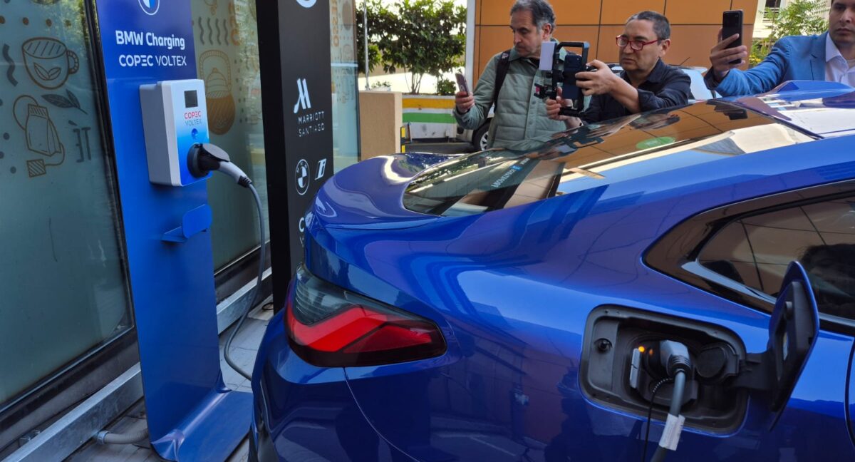 cargadores BMW y Voltex en Hotel Marriott de Santiago