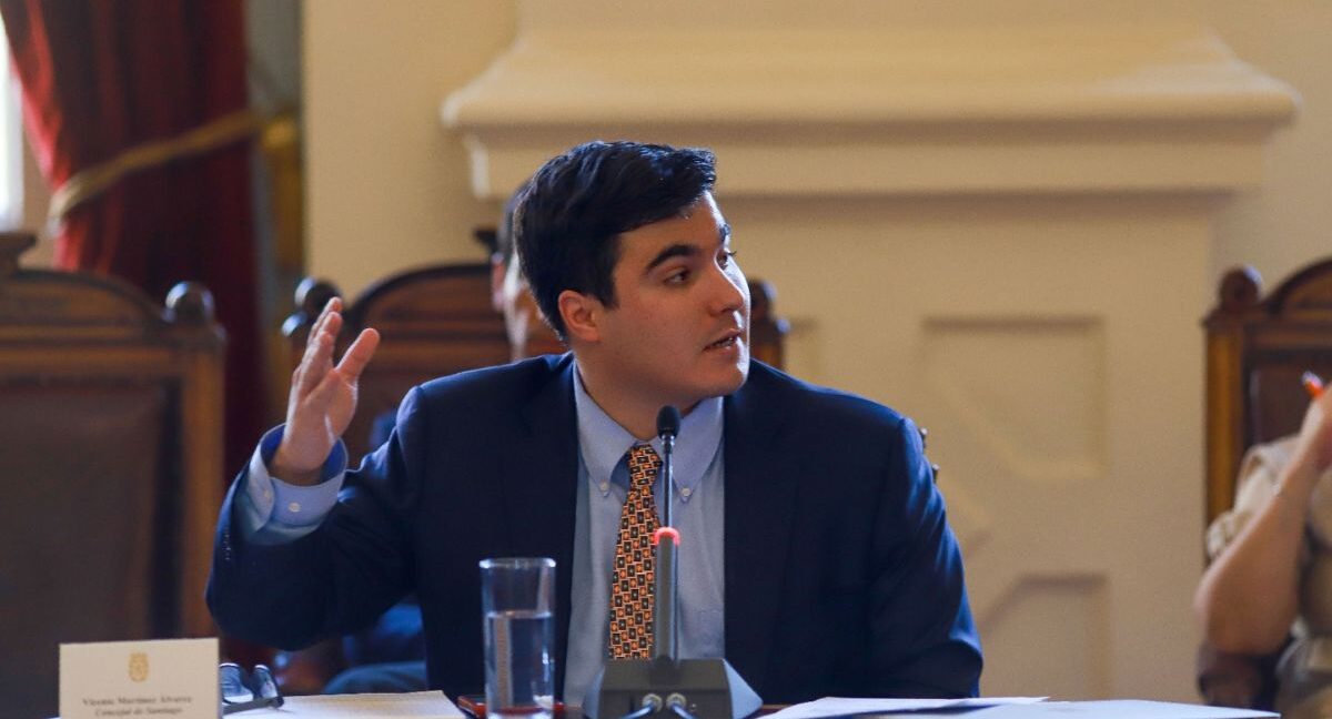 Concejal critica paro en Santiago