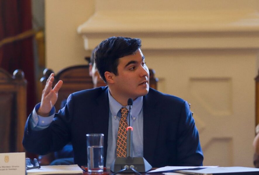 Concejal critica paro en Santiago