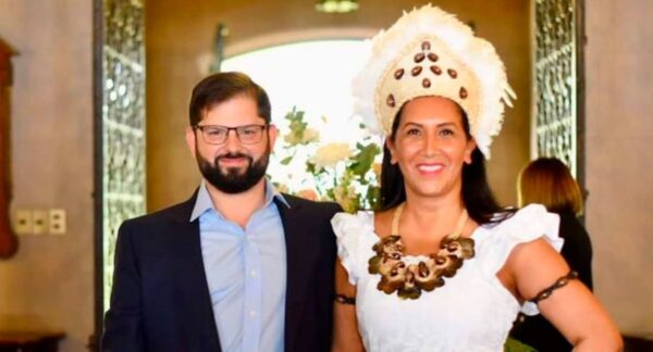 Gabriel Boric y Manahi Pakarati