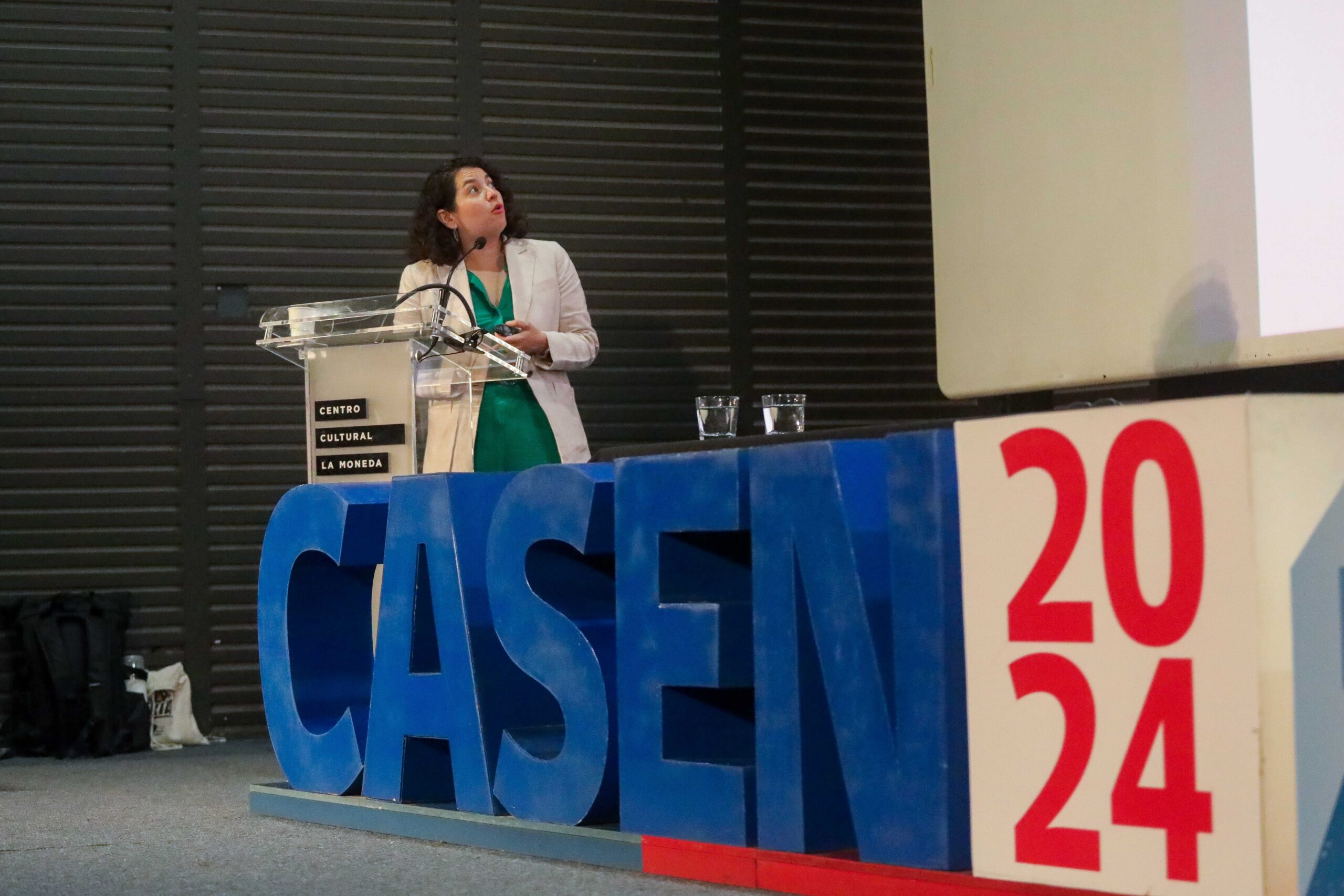 Casen 2024: 3,4 millones de chilenos viven bajo el límite de la pobreza ...