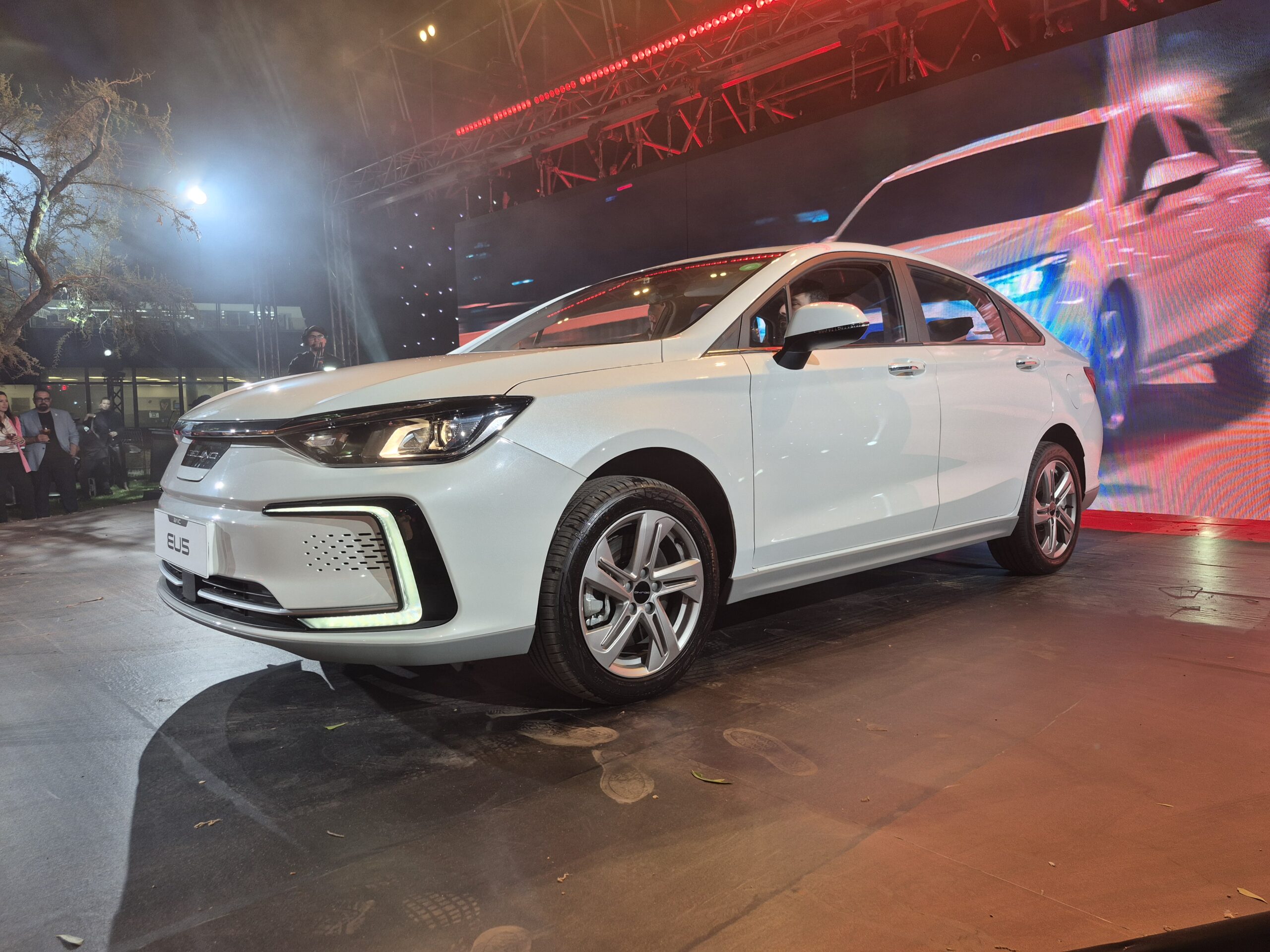 relanzamiento de BAIC en Chile