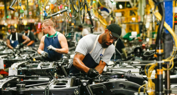 crisis en la industria del automóvil en Michigan