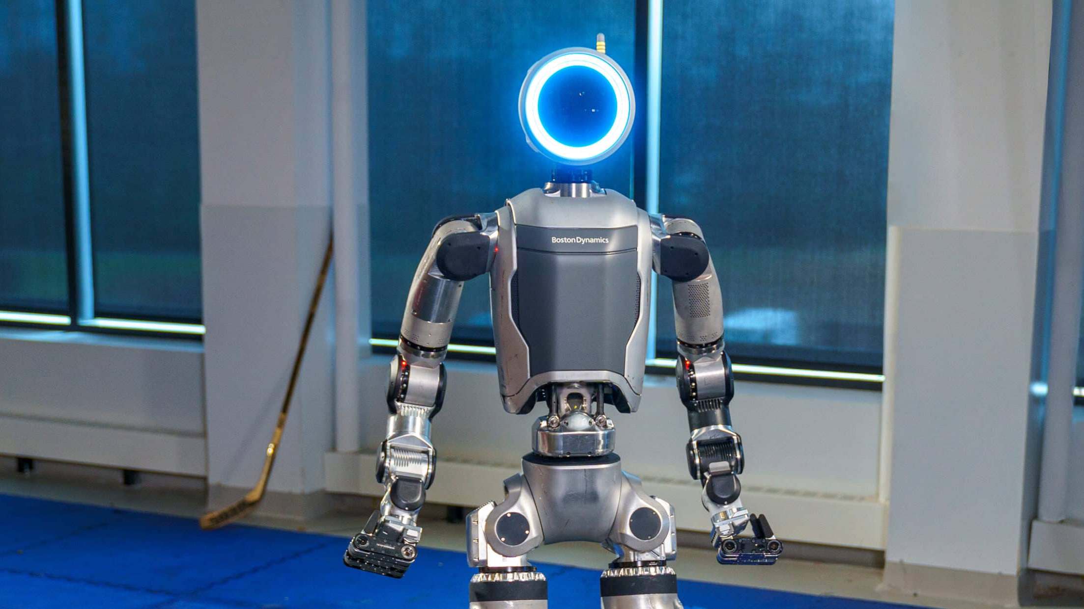 Amenaza de robots humanoides a empleos en la industria automotriz
