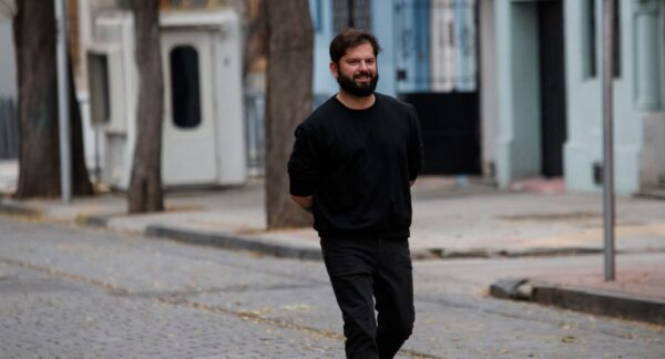 Gabriel Boric (2)
