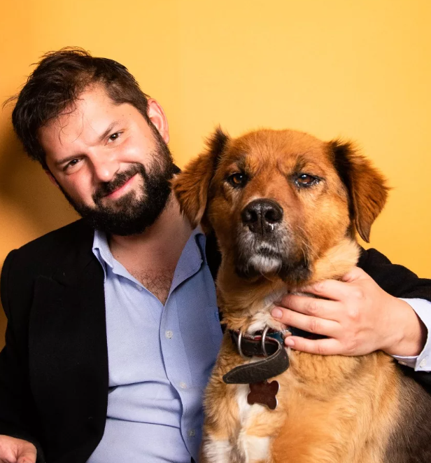 Gabriel Boric y Brownie