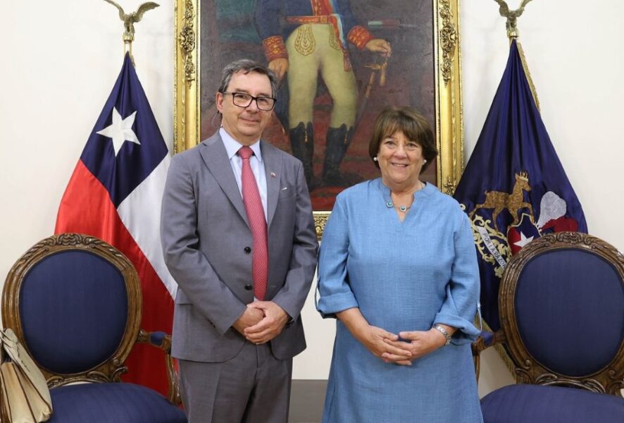 Fernando Barros y Adriana Delpiano