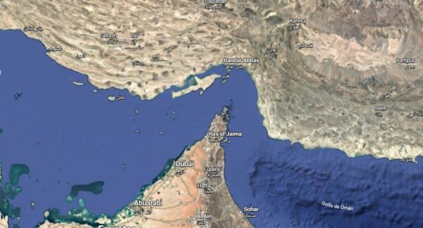 impacto del cierre del estrecho de Ormuz en la industria automotriz