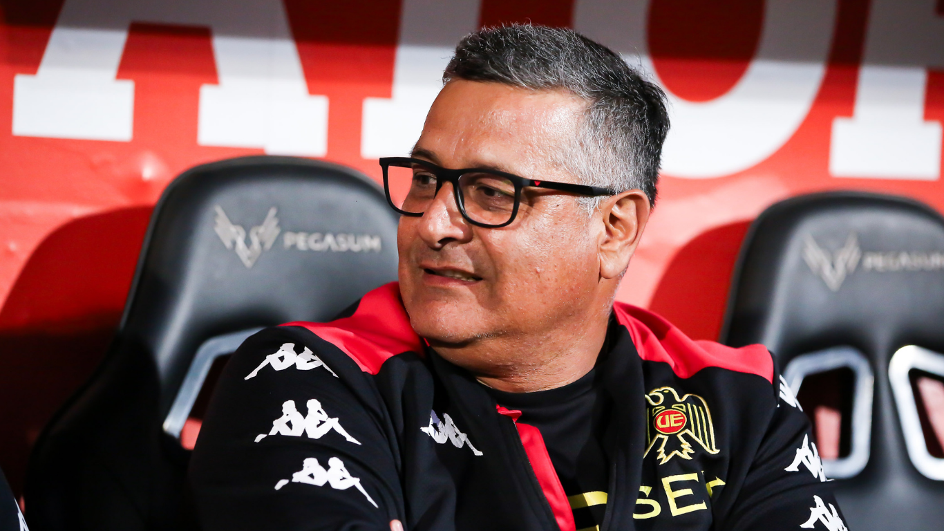 Los dardos de Ronald Fuentes en su llegada a Unión Española: “El otro día vi que había jugadores que no estaban jugando para ganar el partido”