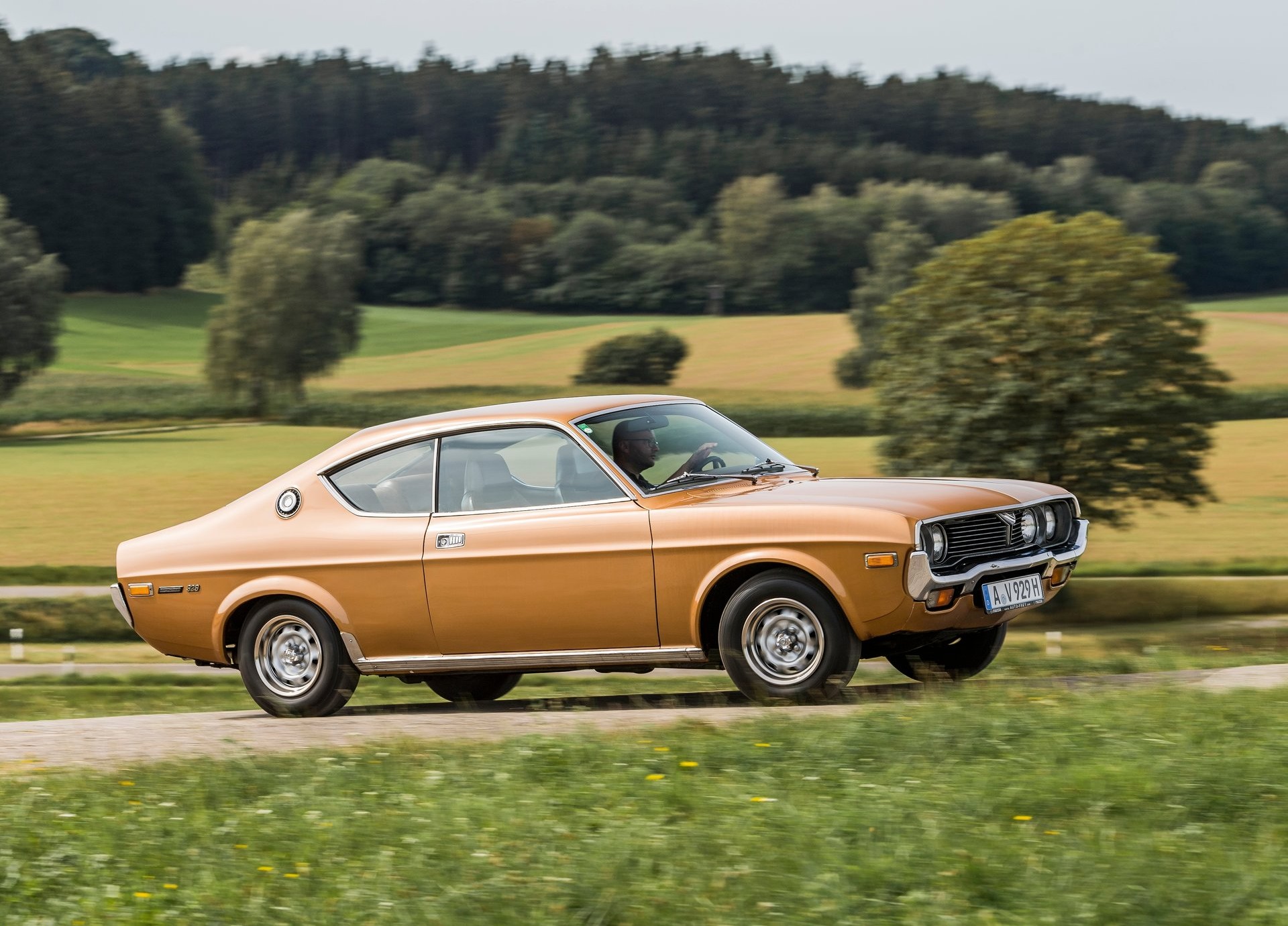 Mazda Luce de 1974, conocido también como 929.