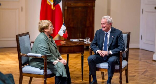 Michelle Bachelet y José Antonio Kast