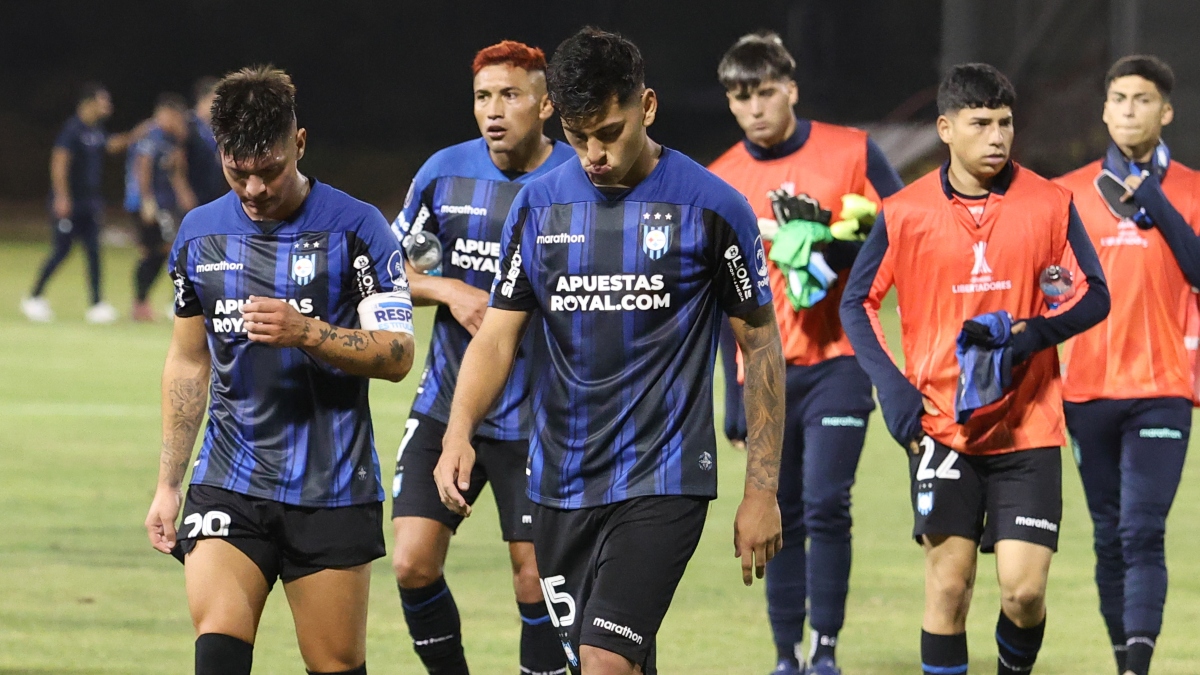 Huachipato recibe severo castigo por actos de xenofobia ocurridos en partido ante Carabobo de Venezuela