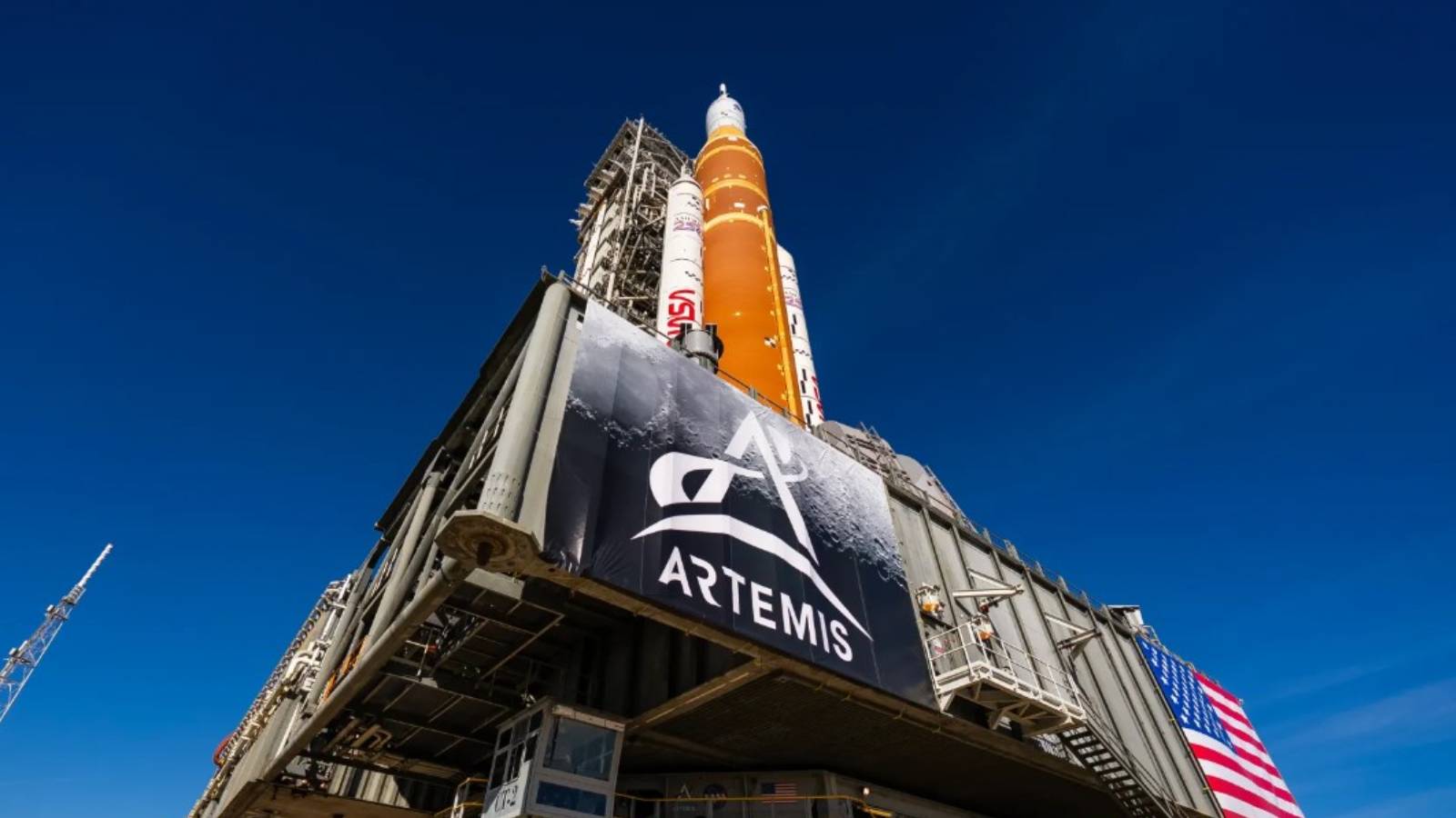 Los humanos vuelven a la órbita de la Luna tras más de 50 años: en qué consiste la misión Artemis II y por qué es tan importante