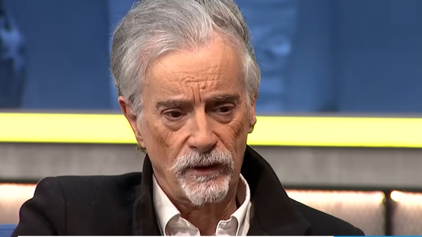 Detienen al actor Felipe Armas tras ser denunciado por VIF en Ñuñoa: portaba un arma inscrita