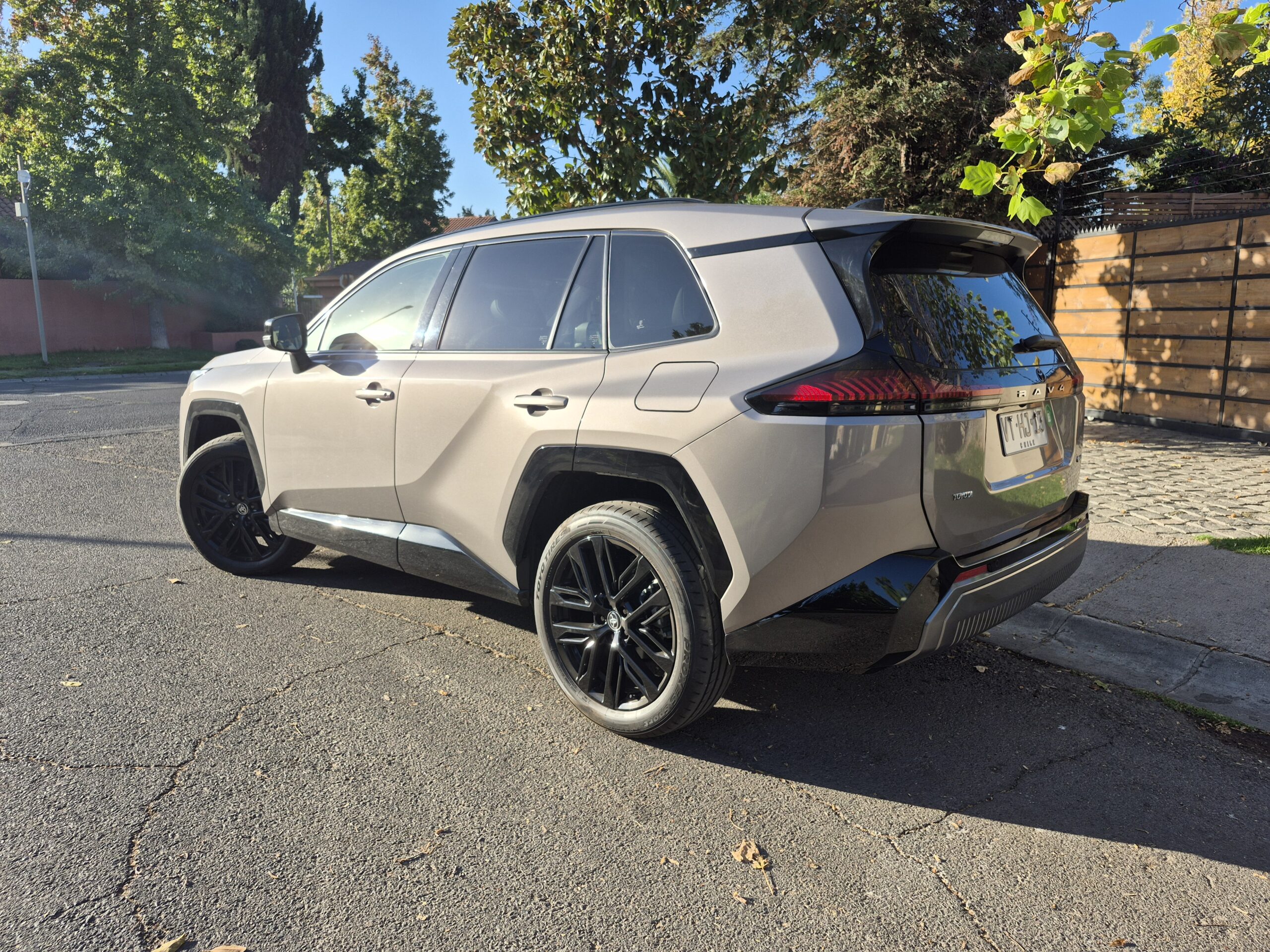al volante del Toyota RAV4 XSE AWD