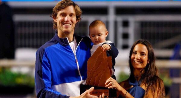 Nicolás Jarry y Laura Urruticoechea