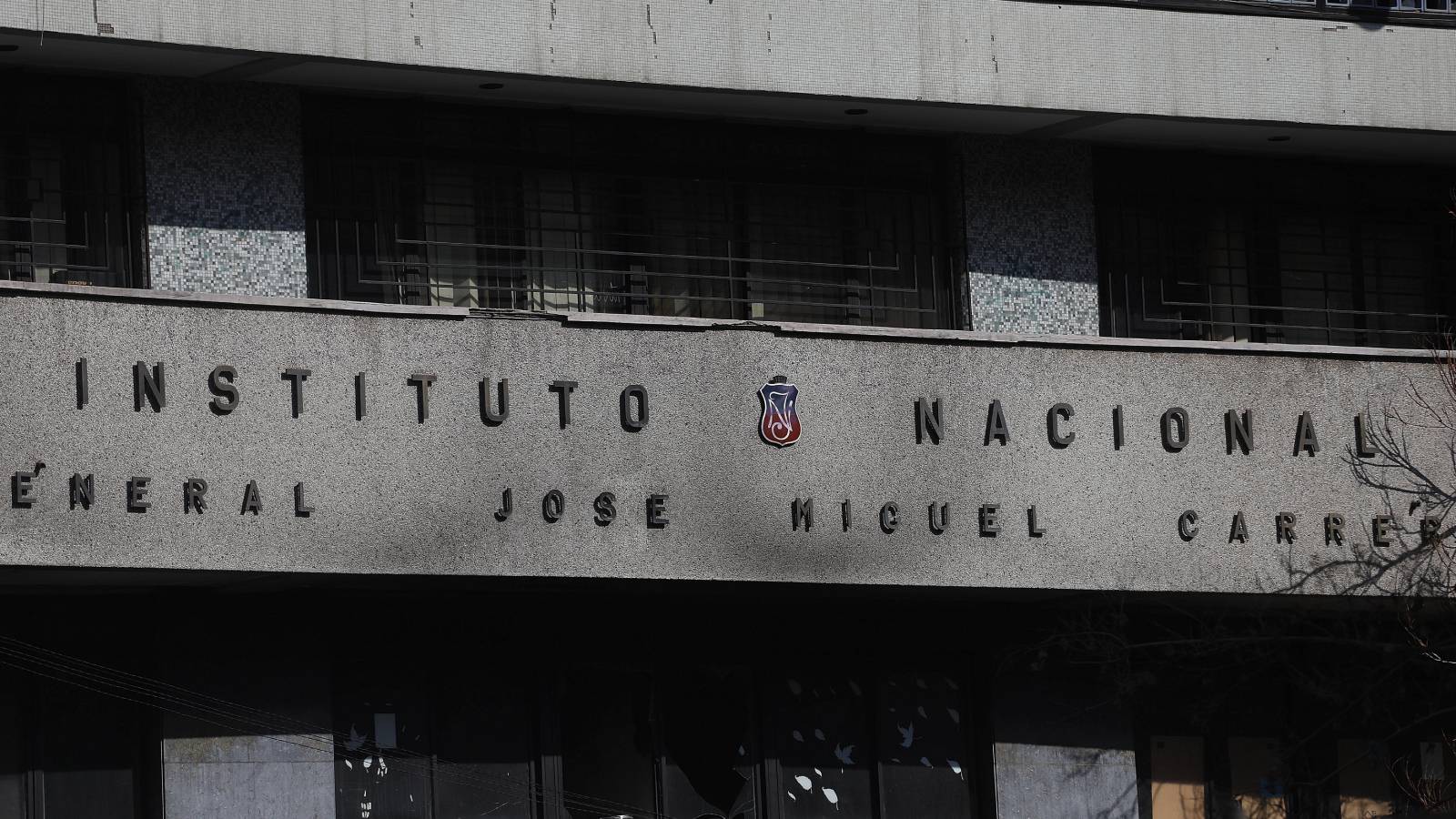 “Nuestros hijos no son delincuentes”: La crítica de los apoderados del Instituto Nacional al discurso del Presidente Kast