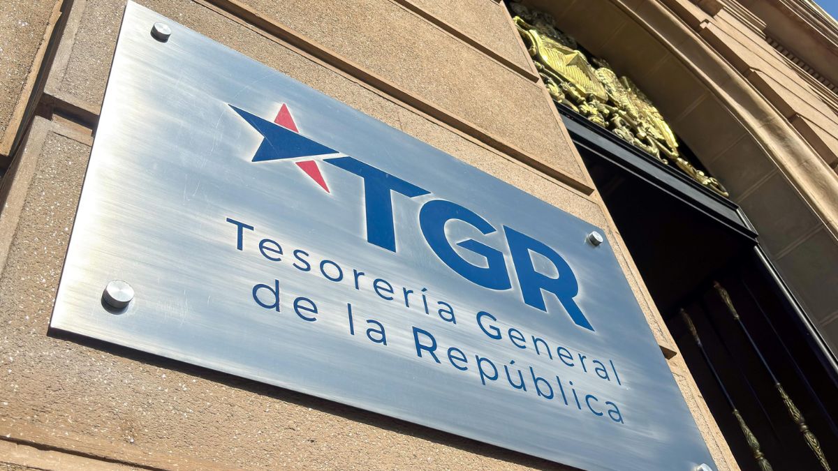 Deudor del CAE logra suspender embargo tras recurso contra la Tesorería que fue acogido por la Corte de Talca