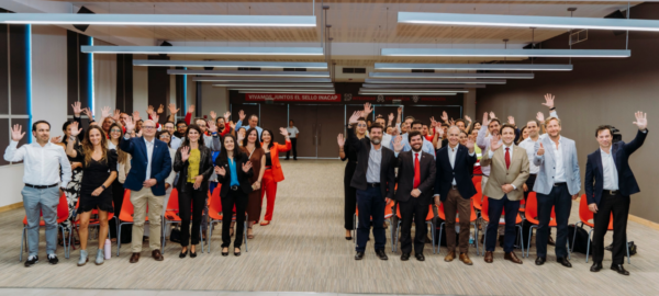Participantes y gerentes de Coca Cola en el Proyecto Impulso