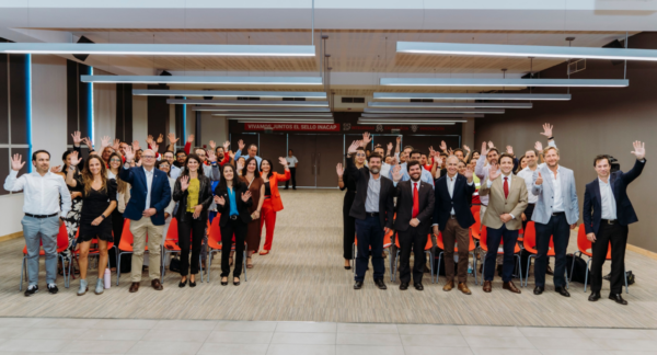 Participantes y gerentes de Coca Cola en el Proyecto Impulso