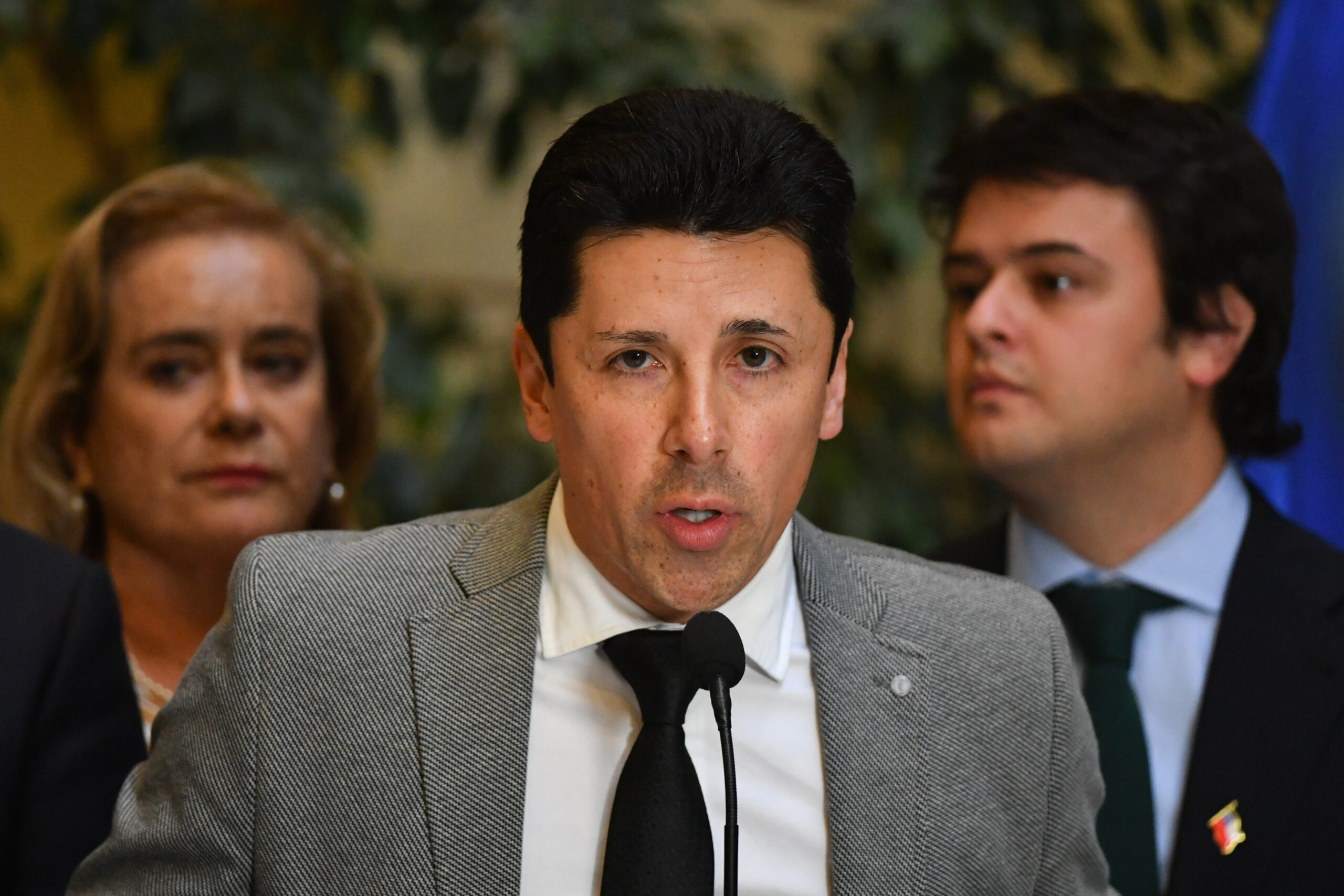 Mauro González