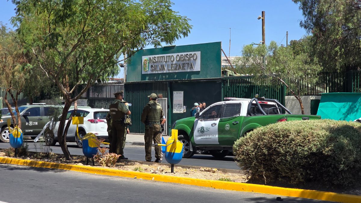 “Son medidas insuficientes”: Con críticas de apoderados por falta de seguridad, Instituto de Calama retoma clases a tres semanas del asesinato de inspectora