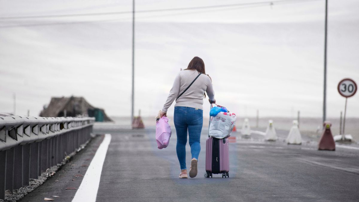 “Efecto Kast”: Disminuyen los ingresos de migrantes al país por pasos no habilitados, pero cifras de salidas voluntarias no muestran alza