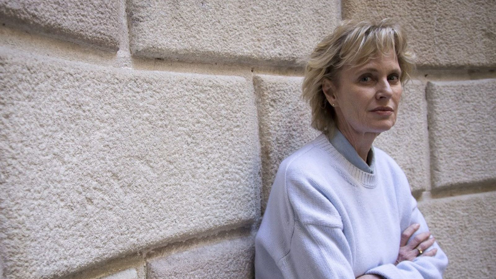 Siri Hustvedt y su  libro tras la muerte de su esposo Paul Auster: “Sentí un impulso muy fuerte de escribir sobre nosotros, de resucitar algo de él”