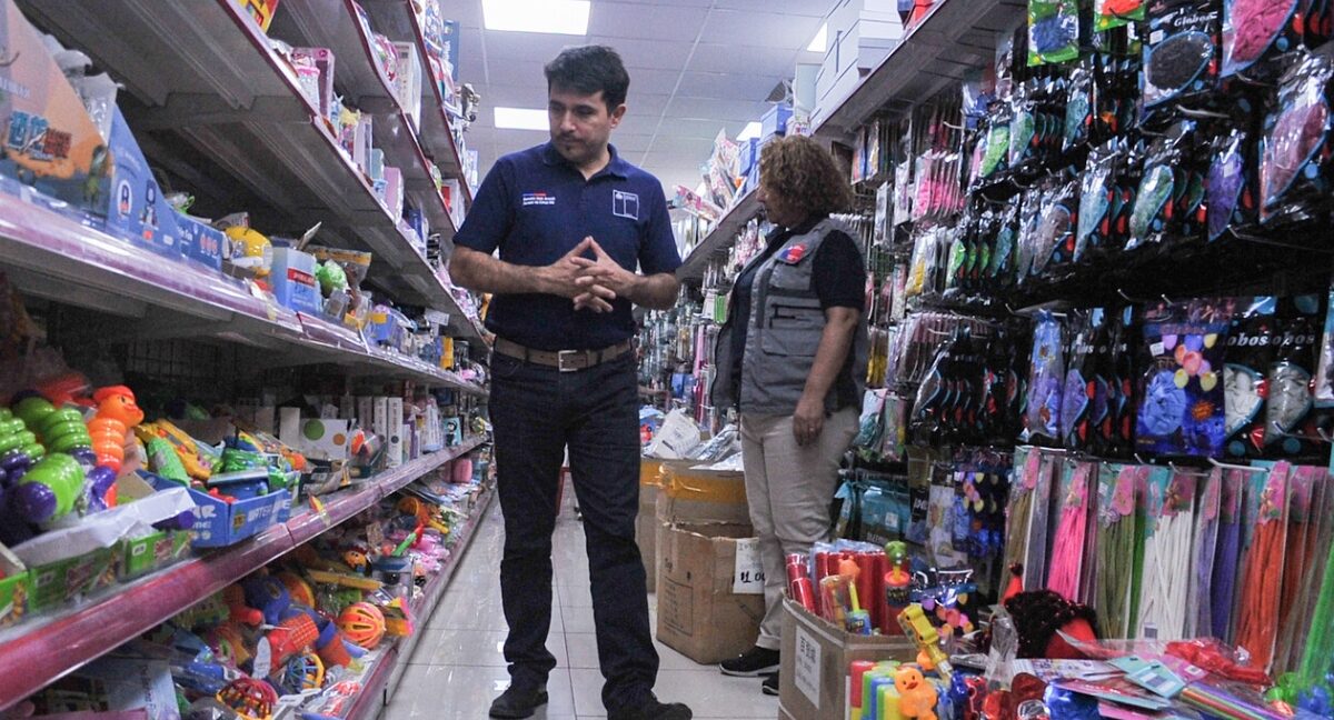 SERNAC fiscalizando mall chino