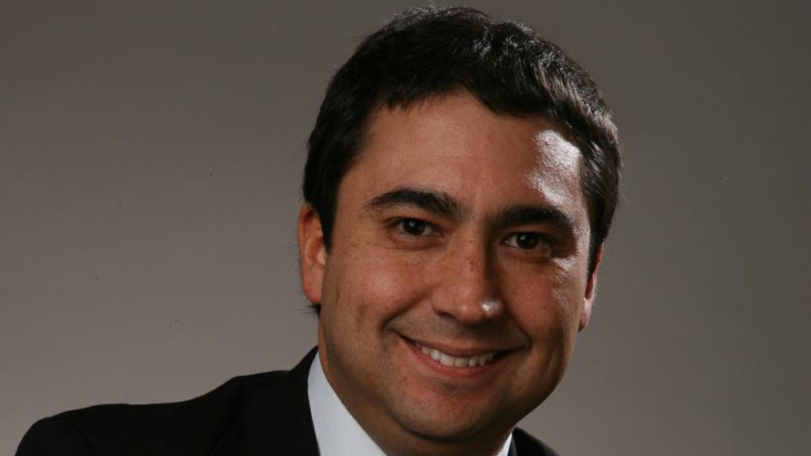 El perfil de Francisco Sólanich, el tercero en asumir como seremi de Culturas en la RM y que advirtió un “vacío de conducción” en el Gobierno de Kast