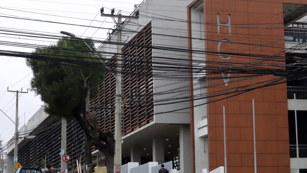 “Es insólito”: Cómo fue el vuelco en el Hospital de San Antonio que terminó con la ratificación de Jeanette Vega y la renuncia de nueve especialistas