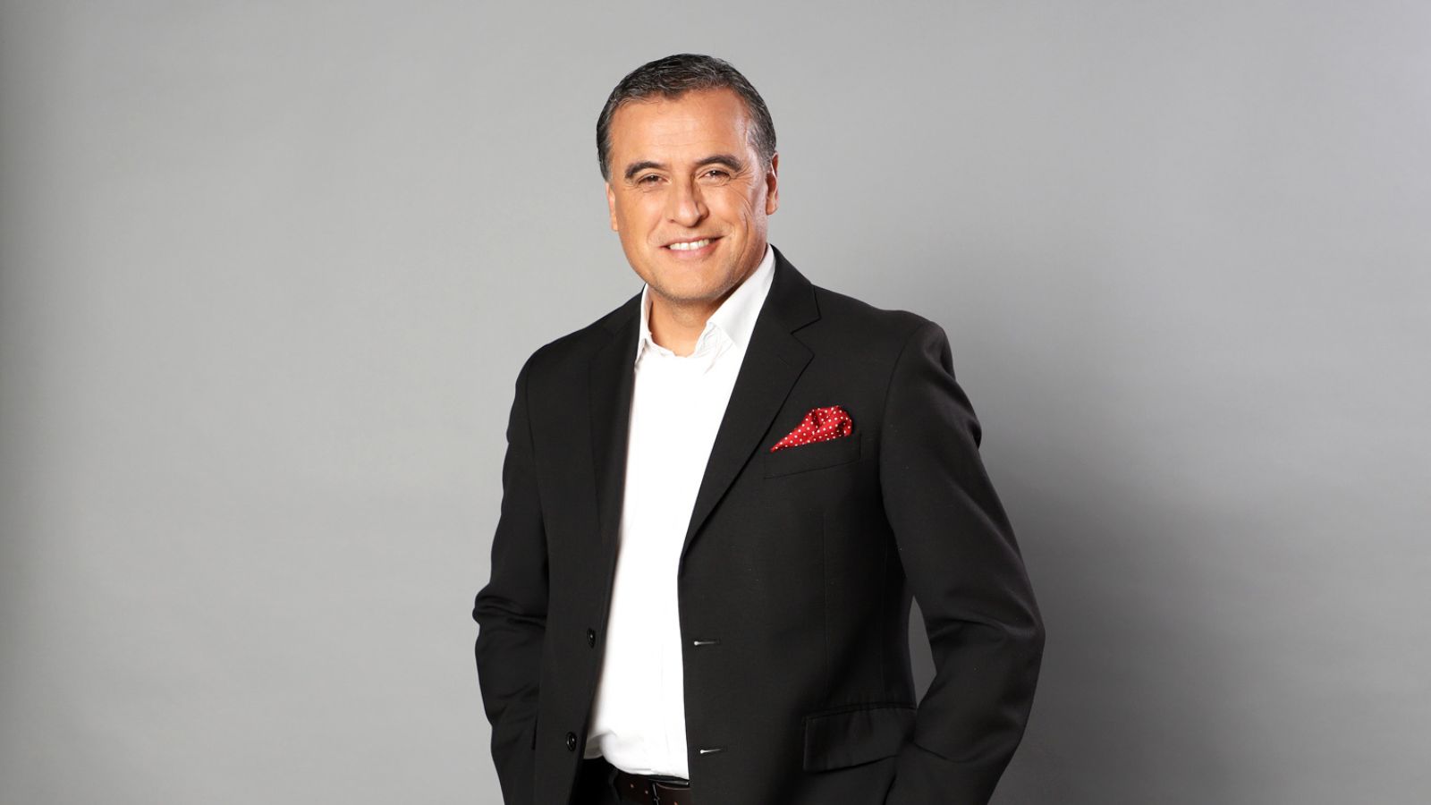 Ramón Ulloa encabeza ranking Cadem de los rostros de la TV mejor evaluados y Neme destaca como el más conocido: revisa el listado completo