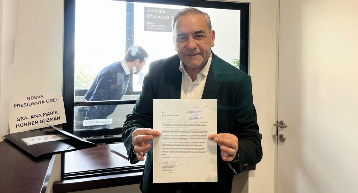Senador Fidel Espinoza presenta denuncia por compra de terreno en la frontera