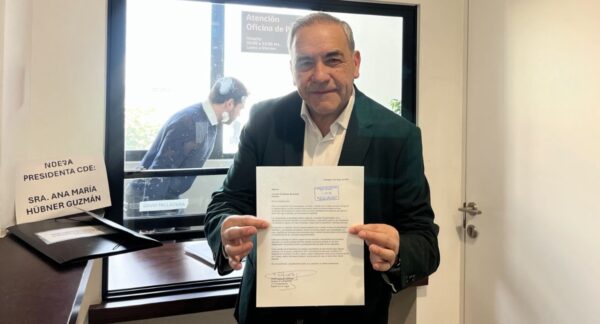 Senador Fidel Espinoza presenta denuncia por compra de terreno en la frontera