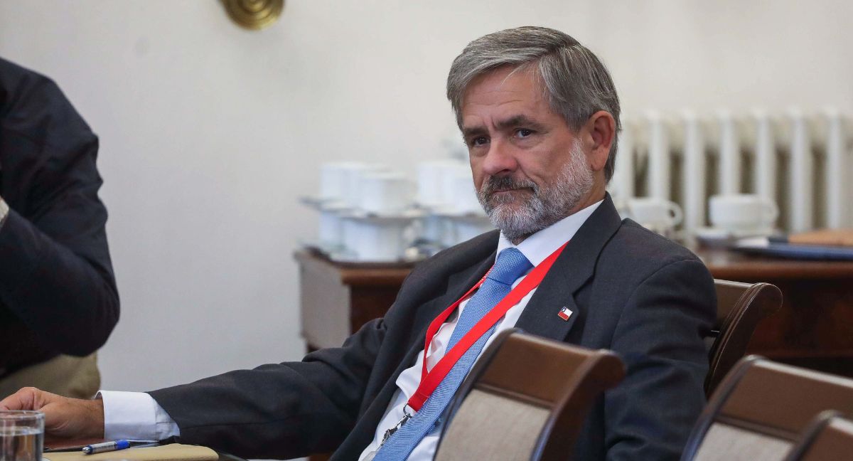 Segundo Piso vuelve a la carga, pese a las críticas: Irarrázaval lidera reunión de su equipo con la bancada de Demócratas