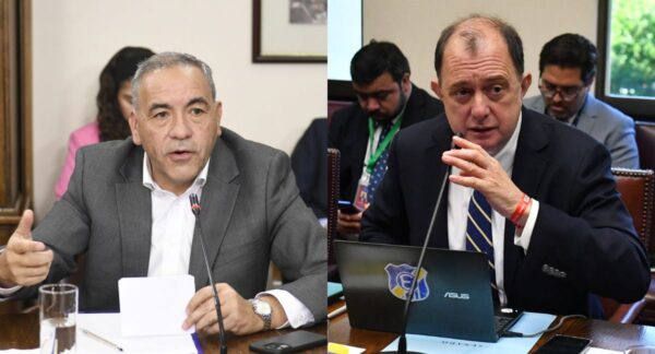 Fidel Espinoza vs Iván Poduje