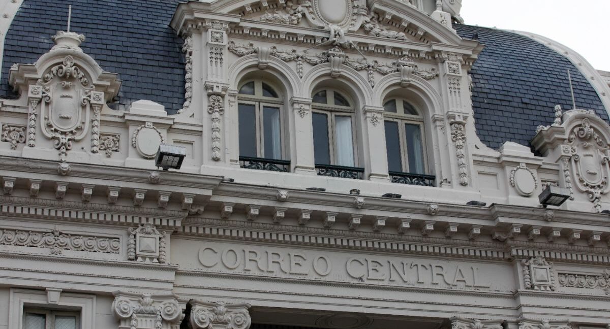 Edificio del Correo Central en Santiago