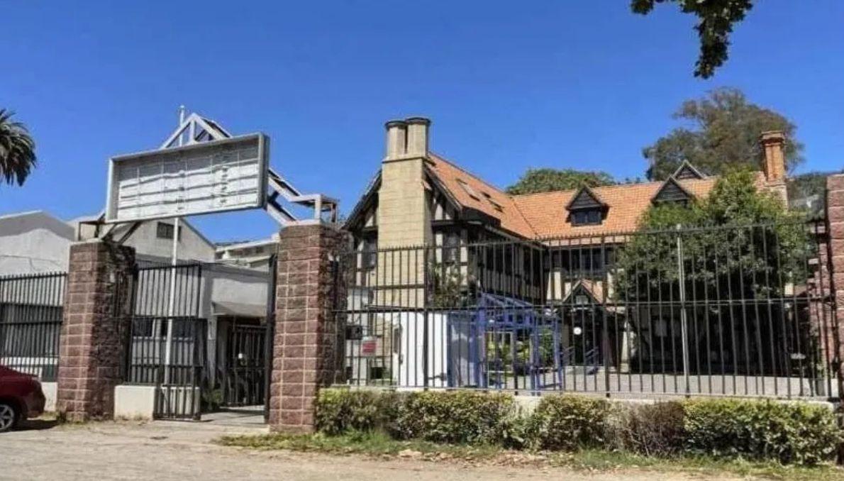Histórica casona del Instituto Arcos en Viña del Mar sale a remate por más de dos mil millones