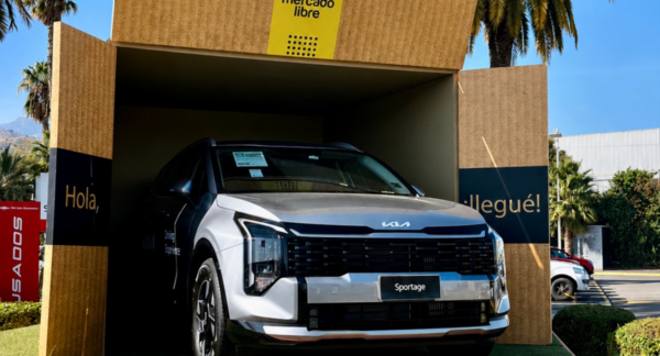 Auto presentado en el evento de Movicenter y Mercado Libre.