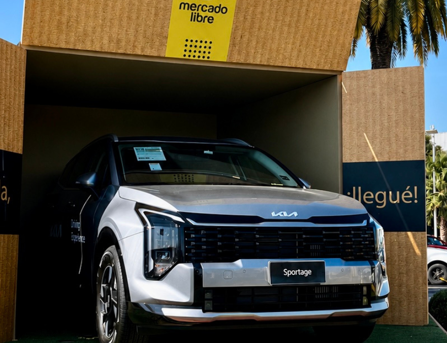 Auto presentado en el evento de Movicenter y Mercado Libre.